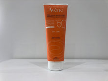 Carica l&#39;immagine nel visualizzatore di Gallery, AVENE SOL LATTE-CREMA SPF 50+ 250ML
